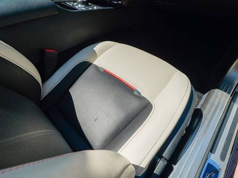 Used 2018 Rolls-Royce Dawn image 82