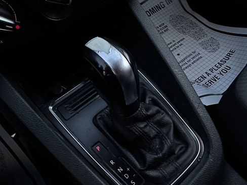 Used 2017 Volkswagen Jetta S image 8