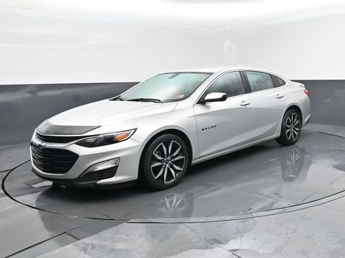 Used 2020 Chevrolet Malibu RS w/ LPO, Convenience Package 2 FWD image 2