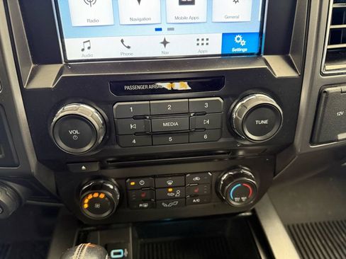 Used 2018 Ford F150 XLT w/ Equipment Group 302A Luxury image 34