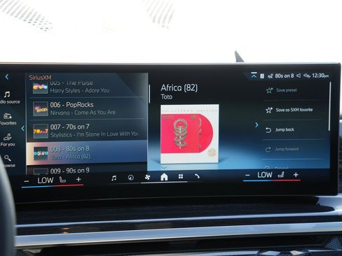 Used 2025 BMW X5 xDrive50e w/ M Sport Package image 13