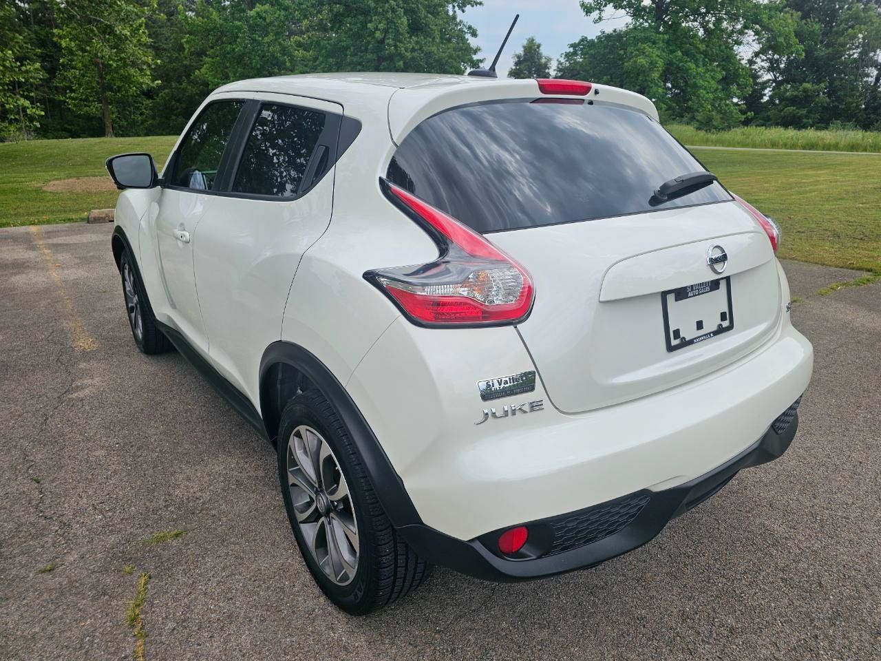 Used 2017 Nissan Juke SL FWD image 7