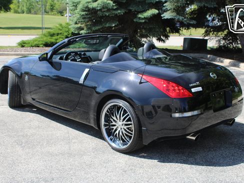 Used 2006 Nissan 350Z Touring RWD image 27