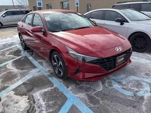 Certified 2023 Hyundai Elantra SEL w/ Convenience Package image 2