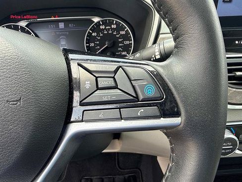 Used 2025 Nissan Altima 2.5 SL AWD/4WD image 23