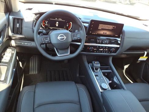 New 2026 Nissan Pathfinder SL AWD/4WD image 6