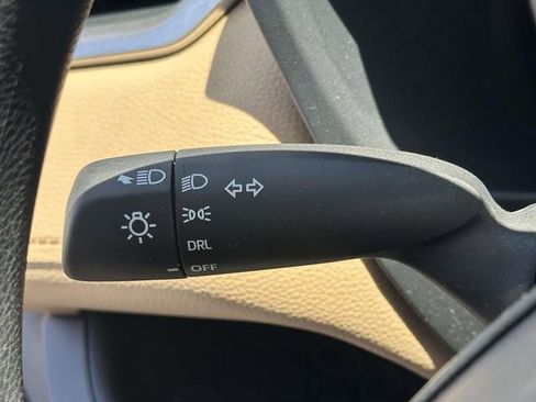 Used 2025 Toyota RAV4 LE FWD image 28