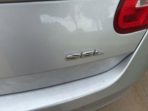 Used 2012 Ford Taurus SEL image 5