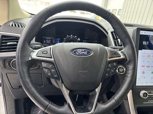 Used 2024 Ford Edge SEL w/ Convenience Package image 15