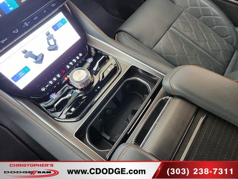 Used 2023 Jeep Grand Wagoneer Series III w/ Rear Seat Video Group 1 AWD/4WD image 14