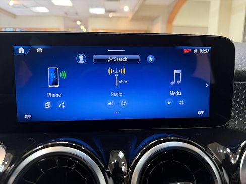 Used 2026 Mercedes-Benz GLB 250 image 18