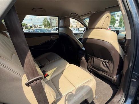 Used 2016 Hyundai Santa Fe SE w/ Option Group 02 AWD/4WD image 15