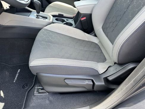 Used 2025 Subaru Forester AWD/4WD image 26