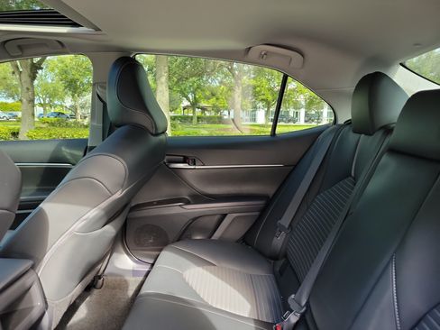 Used 2024 Toyota Camry SE w/ Convenience Package FWD image 13