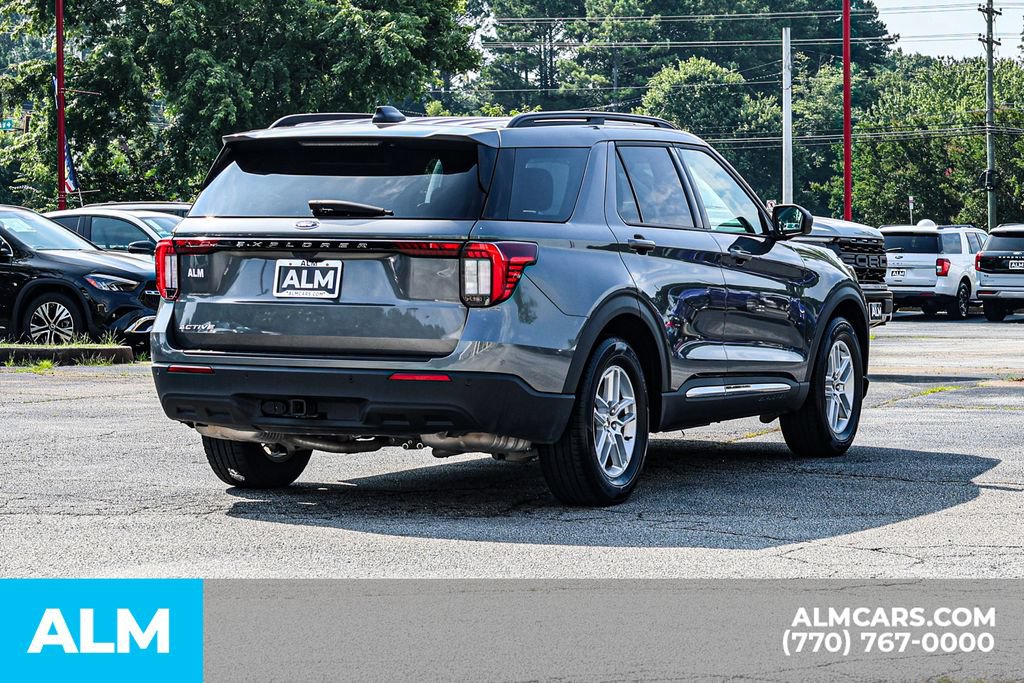 Used 2025 Ford Explorer Active RWD image 5