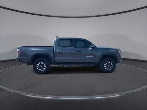 Certified 2020 Toyota Tacoma TRD Off-Road w/ TRD Premium Off Road Package AWD/4WD image 9