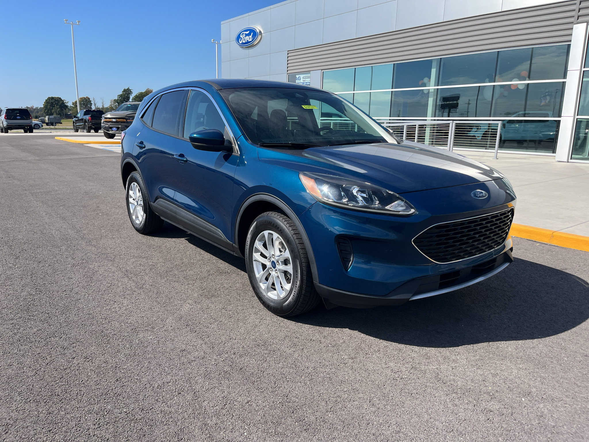 Used 2020 Ford Escape SE AWD/4WD image 3