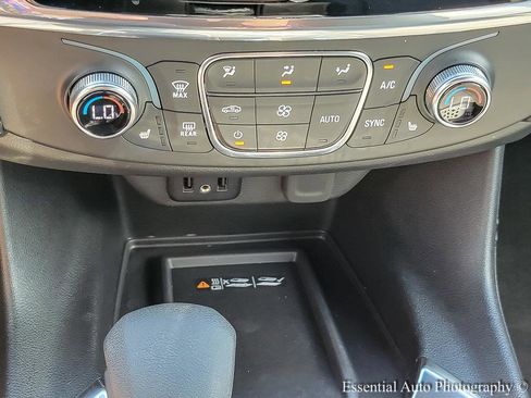 Certified 2023 Chevrolet Traverse LT w/ LPO, Floor Liner Package image 17