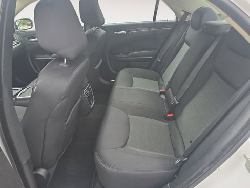 Certified 2023 Chrysler 300 Touring RWD image 22
