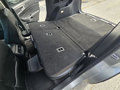 Used 2024 Ford Edge Titanium image 12