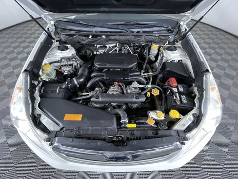 Used 2011 Subaru Outback 2.5i Limited AWD/4WD image 29