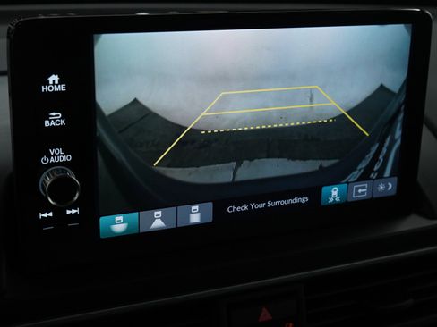 Used 2025 Honda Pilot Touring image 24