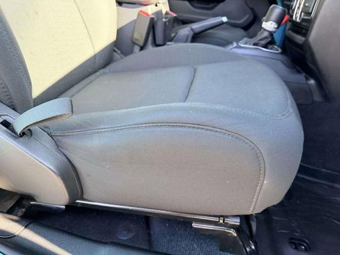 Used 2020 Jeep Wrangler Unlimited Sport S image 13