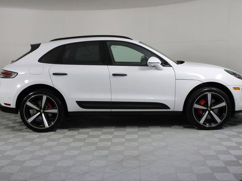 Certified 2025 Porsche Macan S image 8