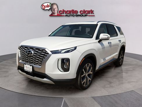 Used 2022 Hyundai Palisade SEL w/ Premium Package FWD image 1