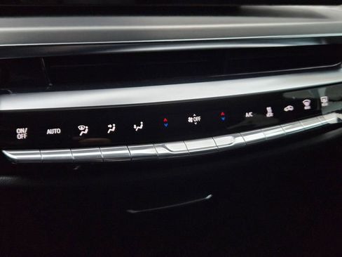 New 2026 Cadillac Lyriq Premium Luxury image 21