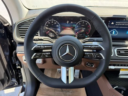 New 2026 Mercedes-Benz GLS 450 4MATIC image 22