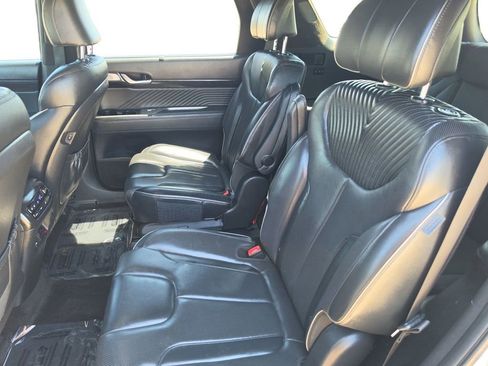Used 2023 Hyundai Palisade Calligraphy image 13