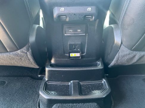 Used 2020 Jeep Wrangler Unlimited Sahara w/ Dual Top Group AWD/4WD image 23