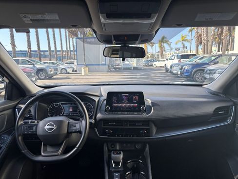 Used 2025 Nissan Rogue SV AWD/4WD image 35