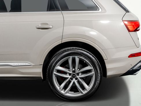 Used 2025 Audi SQ7 Premium Plus image 16