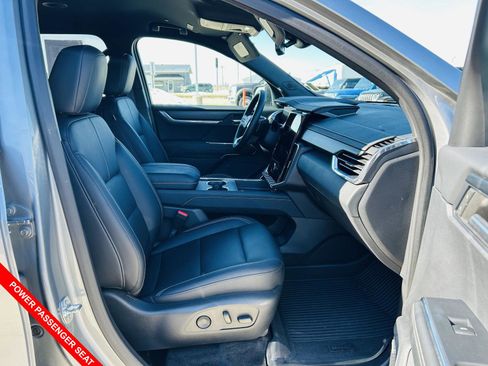 Used 2024 GMC Acadia Elevation w/ Black Edition image 39