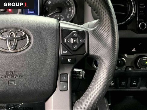 Certified 2022 Toyota Tacoma TRD Off-Road w/ TRD Premium Off Road Package AWD/4WD image 23