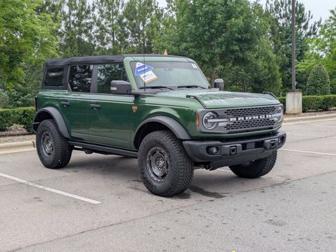 Certified 2025 Ford Bronco Badlands AWD/4WD image 2