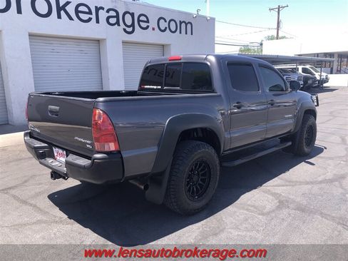 Used 2015 Toyota Tacoma PreRunner w/ Convenience Package RWD image 8