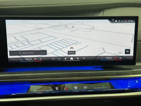 Used 2023 BMW 760i xDrive image 25