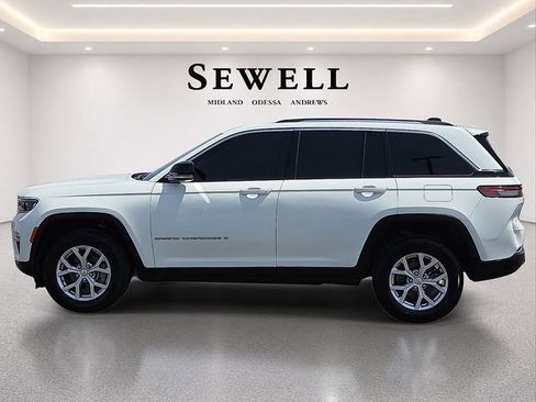 Used 2022 Jeep Grand Cherokee Limited AWD/4WD image 2