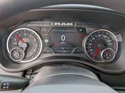 New 2026 RAM 1500 Express AWD/4WD image 19