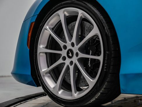 Used 2024 McLaren Artura RWD image 87