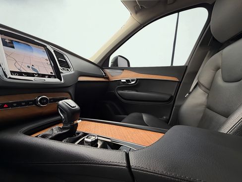 Used 2022 Volvo XC90 T6 Momentum w/ Advanced Package AWD/4WD image 59