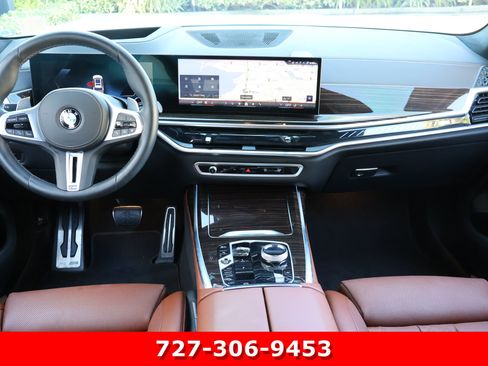 Used 2026 BMW X7 M60i AWD/4WD image 17