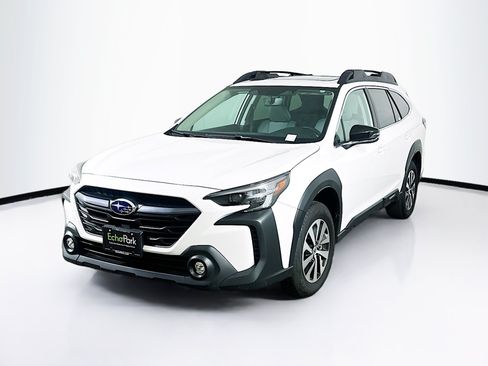 Used 2025 Subaru Outback Premium w/ Popular Package #1A AWD/4WD image 3