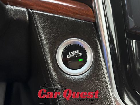 Used 2015 Cadillac Escalade ESV 2WD image 32