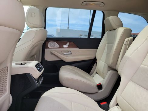 Used 2023 Mercedes-Benz GLS 450 4MATIC image 20