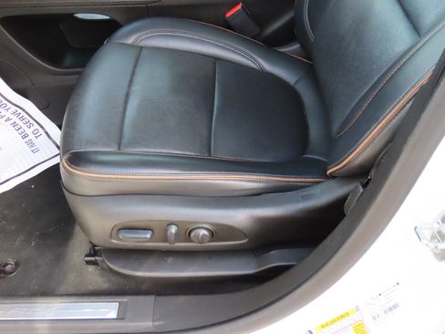 Used 2023 GMC Acadia AT4 w/ Technology Package image 37