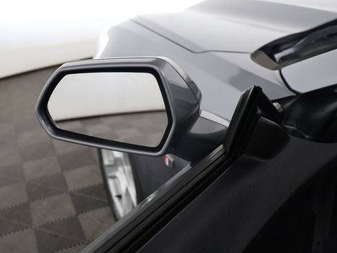 Used 2020 Chevrolet Camaro LT image 31